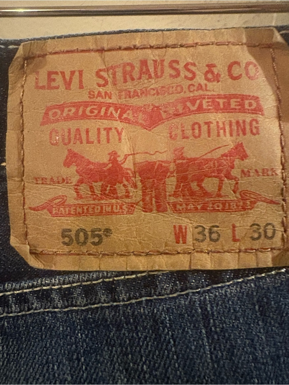 Levi's 505 Straight Men’s Jeans in Dark Blue Denim, Sz 36. - Picture 6 of 13